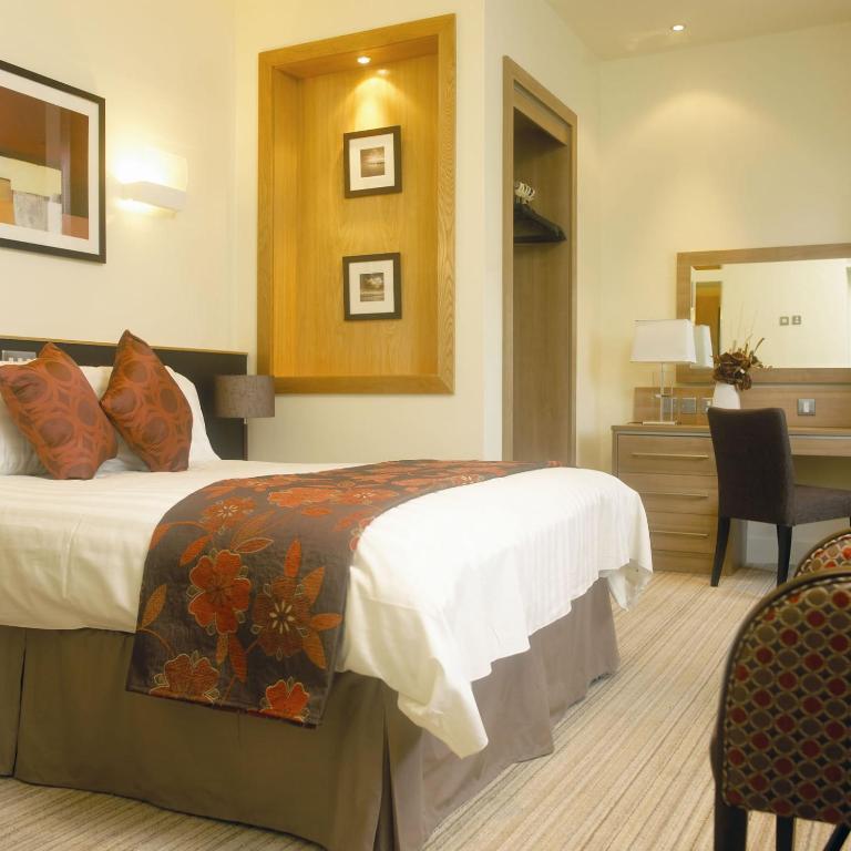 Strangford Arms Hotel Newtownards Room photo